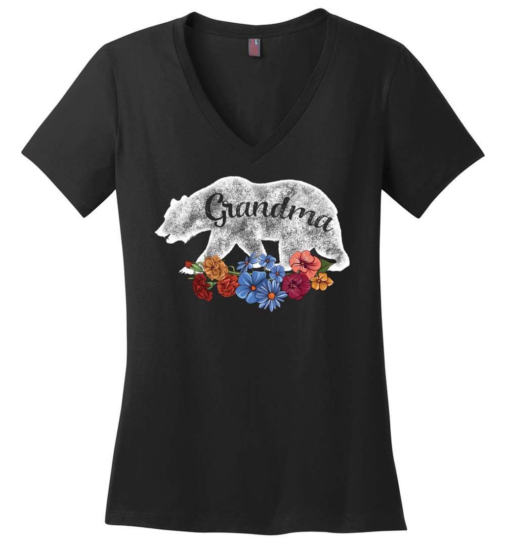 RobustCreative-Grandma Bear in Flowers Vintage Womens V-Neck shirt Matching Family Pajama Retro Family Black
