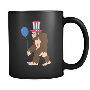 RobustCreative-Bigfoot Sasquatch Baloon - 4th of July American Pride Apparel - Merica USA Pride - 11oz Black Funny Coffee Mug Women Men Friends Gift ~ Both Sides Printed