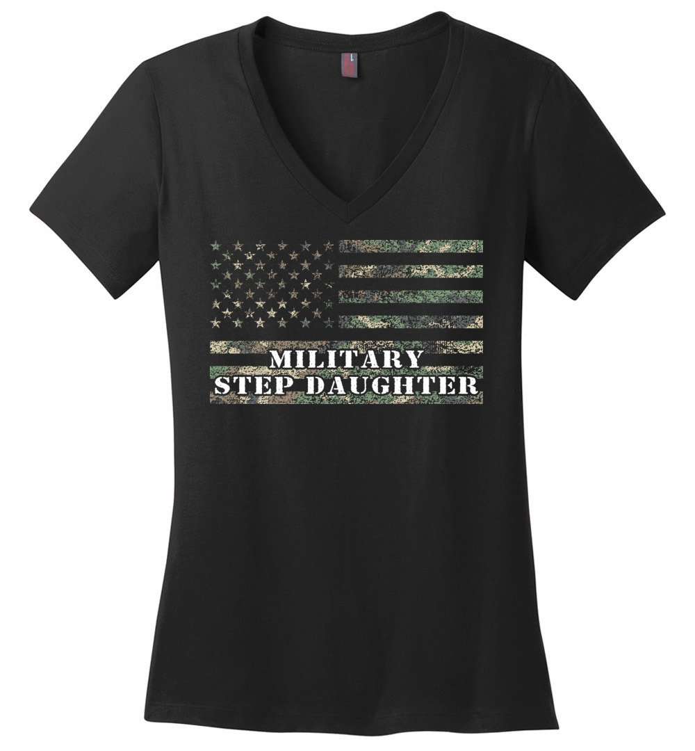 RobustCreative-American Camo Flag Step Daughter Womens V-Neck shirt USA Patriot Family Active Component on Duty Black