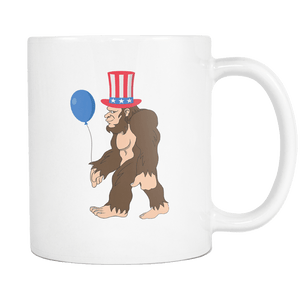RobustCreative-Bigfoot Sasquatch Baloon - 4th of July American Pride Apparel - Merica USA Pride - 11oz White Funny Coffee Mug Women Men Friends Gift ~ Both Sides Printed